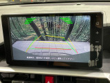 【バックカメラ】駐車時に後方がリアルタイム映像で確認できます。大型商業施設や立体駐車場での駐車時や、夜間のバック時に大活躍!運転スキルに関わらず、今や必須となった装備のひとつです!