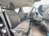 運転席シート廻りは使用感も少なく、良好な状態となっています。前オーナー様が丁寧に使っていたことがよくわかりますね。