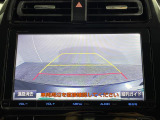 【バックモニター】後ろのカメラの映像をモニターに映し出すことができます!後方の見えない死角や、障害物との距離感をしっかり確認することができます!駐車が苦手な方におすすめです。