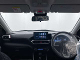 落ち着いたカラーの内装で、ゆったりと運転したい方に。
