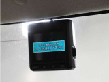 ◆ドライブレコーダー◆映像・音声などを記録する自動車用の装置です。 もしもの事故の際の記録はもちろん、旅行の際の思い出としてドライブの映像を楽しむことができます。