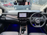 インパネ全体の写真で見た目もわかりやすく、使いやすいお車です。
