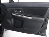 運転席からすべての窓の開け閉めが可能です!!