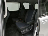 気になる汚れは「まるまるクリン」で解消! 当社の中古車はシートを外して隅々までキレイにクリーニングしてあります(但し、一部 高年式車両等は除きます)