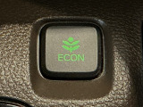 ★ECONスイッチ★ エコドライブを加速しよう!スイッチをONにすると、運転の仕方によるロスを抑え込み燃費をよくするようクルマが頑張ります(*^ー^*)燃費向上にチャレンジ♪