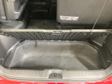 【ラゲッジルーム】実用性に優れた二段式ラゲッジル-ムでお荷物を別々に収納が可能♪♪