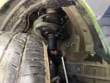 お車を安心してお乗りいただく為には、足回りの定期点検が欠かせません。サービスサポート(有償保証)では無料点検もご提供しており、安心のカーライフをお過ごしいただけるサポート体制が整っています。