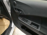 パワーウインドウスイッチです。