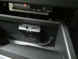 ここにETC付いております。高速道路の料金所もスイスイ♪ ETCカードの申し込みは日産カードがおすすめ!!!「安心」「おトク」「便利」で皆さまのカーライフをサポートする特典満載のカードです。