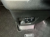 インパネ全体は写真の通りです!広々の運転席!運転席周りのボタンも操作しやすいです!写真で見切れている部分で見たい箇所があればお気軽にお問い合わせください!!