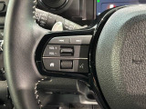 ステアリングにオーディオ操作スイッチが付いています。オーディオ画面に直接タッチしなくても操作が出来ますので、運転に集中できます。
