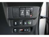 スライドドアの開閉も 運転席から