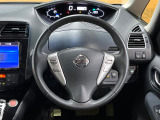 【純正革巻きステアリング】上質な革を使用することで、手にしっかり馴染みとても運転しやすいハンドルです♪