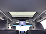 サンルーフ装備車両! 晴れやかな気分でドライブを楽しむことが出来ますよ♪