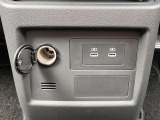 USB電源ポート(TypeC2個)、電源ソケット(DC12V)。