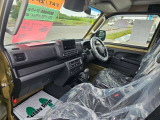 当店にて納車前の内覧も大歓迎です。