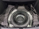 応急用スペアタイヤを装備しております。