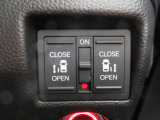 左右電動スライドドア仕様となります。パーキングセンサーを装備しています。全車、弊社専門スタッフによる内外装クリーニングを実施しております。綺麗な状態でご納車いたします。