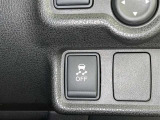 【横滑り防止機能】 車両走行安定補助システム搭載  車が横滑りしそうになった際に、横滑りを防ぐ安全装備が付いています。