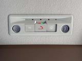 急病時や危険を感じた時、SOSコールスイッチを押すと専門のオペレータに繋がって、警察や消防への連携をサポートしてくれます。