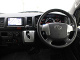 運転席廻りです。