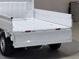 三方開でどの方向からでも荷物を楽に積むことが出来ます