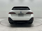 弊社ではオーナー様の安心安全ドライブをサポートさせていただくためにもBMW自動車保険をお勧めしております。