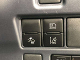 【TOYOTA SAFETY SENSE】走行中に前方の車両等を認識し、衝突の可能性がある時は警報音とブレーキで衝突回避と被害軽減をアシストしてくれます。