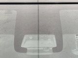【トヨタセーフティセンスC】走行中に前方の車両等を認識し、衝突しそうな時は警報とブレーキで衝突回避と被害軽減をアシスト。より安全にドライブをお楽しみいただけます。