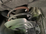 お車を安心してお乗りいただく為には、足回りの定期点検が欠かせません。サービスサポート(有償保証)では無料点検もご提供しており、安心のカーライフをお過ごしいただけるサポート体制が整っています。