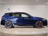 ☆BMWの前後重量配分50:50はエンジン自体をフロントタイヤよりも後ろにずらし、通常はエンジンルーム内に搭載される重量物であるバッテリーをトランクに移動させるなどして実現されています☆