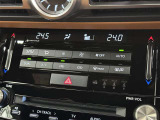 左右独立温度コントロールフルオートエアコンです。運転席、助手席それぞれで独立して温度設定ができます。冷え性の方が乗っても安心ですね♪