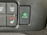 ★ECONスイッチ★ エコドライブを加速しよう!スイッチをONにすると、運転の仕方によるロスを抑え込み燃費をよくするようクルマが頑張ります(*^ー^*)燃費向上にチャレンジ♪