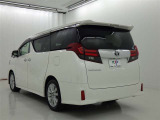 沢山乗れるのがこの車の魅力!2台で移動しないと・・・なんて時もこの車なら1台で!大活躍です♪