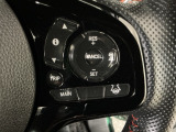 【アダプティブ・クルーズ・コントロール】予め設定した車速内でクルマが自動的に加減速。 前走車との適切な車間距離を維持しながら追従走行し、高速道路でのドライバーの疲労を軽減してくれる嬉しい機能付♪