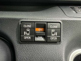 両側電動スライドドアで狭い所でも乗り降り楽々です!