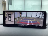 狭い場所での駐車やすれ違いなどでより的確な運転操作に役立つ360&deg;ビューモニターが装備されています。