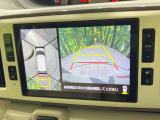 【パノラマモニター】専用のカメラにより、上から見下ろしたような視点で360度クルマの周囲を確認することができます☆死角部分も確認しやすく、狭い場所での切り返しや駐車もスムーズに行えます。