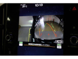 後退時にはナビ画面に後方の映像とアシストラインが表示されます!