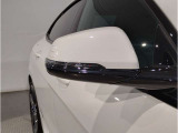 【BMWミラー】視認性の高いスタイリッシュなミラー。自動防眩機能も付いており夜間のドライビングをサポートします。
