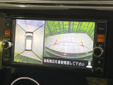 【アラウンドビューモニター】専用のカメラにより、上から見下ろしたような視点で360度クルマの周囲を確認することができます☆死角部分も確認しやすく、狭い場所での切り返しや駐車もスムーズに行えます。