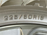 タイヤサイズは【225/60R18】