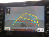 バックガイドモニターで、後方を確認しながら安心して駐車することができます。運転初心者も熟練者も必須の機能ですよ!
