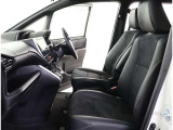 高いホールド性で運転姿勢が安定します。長距離ドライブでも疲れにくいのが魅力です。快適なドライビングライフをお送りください♪
