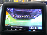 バックカメラの画像です。ガイドラインがスムースな車庫入れをサポートいたします。車庫入れの安心感がアップしますね。