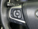ステアリングスイッチ装備!運転しながら手元でオーディオの操作などができます。