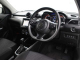 運転席廻りです。
