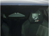 ドライブレコーダー装備:車の走行中の主に外観を中心に記録する撮影機材です!交通事故発生時の責任の所在を明確にしたり、観光等を記録するのにも役立ちます!
