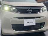 配光特性に優れ路肩まで明るく照らすLEDライトを採用、対向車への眩惑を防ぐマニュアルレベライザーも完備!