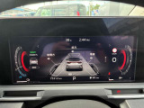 スポーティーなメーター回り、センターディスプレイにはお車の様々な情報を表示してくれます。